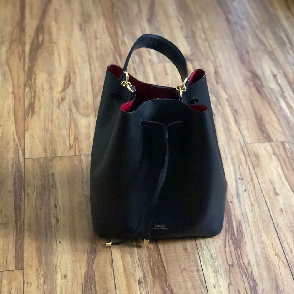 Ralph Lauren Leather Debby Drawstring Bag Blck/Red